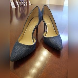 Jessica Simpson pumps